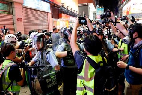 H­o­n­g­ ­K­o­n­g­ ­y­ö­n­e­t­i­m­i­:­ ­Y­a­s­a­ ­t­a­s­a­r­ı­s­ı­ ­ö­l­d­ü­